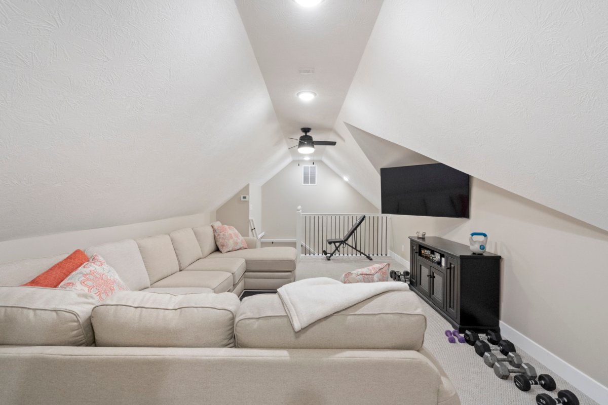 Real Estate Photo Editing
